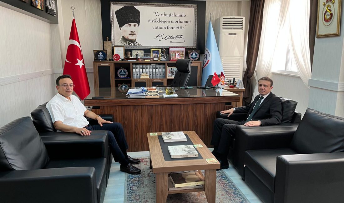 Başsavcı Demirdaş’tan İlçe Milli Eğitim Müdürü Aslan’a Veda Ziyareti Bursa Cumhuriyet Başsavcı Vekilliği görevine atanan Bandırma Cumhuriyet Başsavcısı Cüneyt