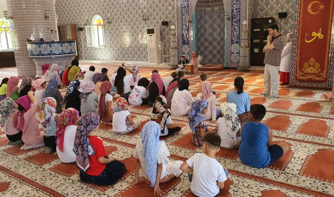 Bandırma İlçe Müftülüğü’nden yaz Kur’an kursu öğrencilerine bilgi yarışması Balıkesir’in Bandırma ilçesinde, İlçe Müftülüğü tarafından yaz Kur’an kurslarına katılan