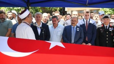 Genç astsubay memleketi Sındırgı’da son yolculuğuna uğurlandı