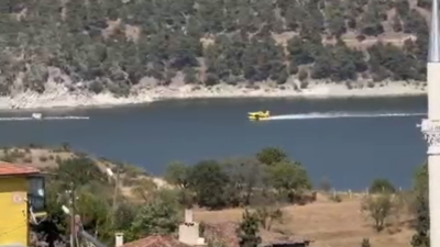 Balıkesir’in Sındırgı ilçesinde başlayan orman yangınına havadan ve karadan müdahale
