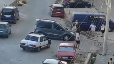 Balıkesir’in Edremit ilçesinde iki kişi, eski bir alacak verecek meselesi