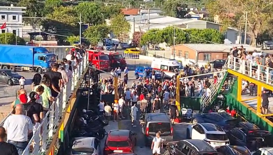 Balıkesir’in Marmara Adası açıklarında makine dairesinde yangın çıkan “YAVUZ NAZ”