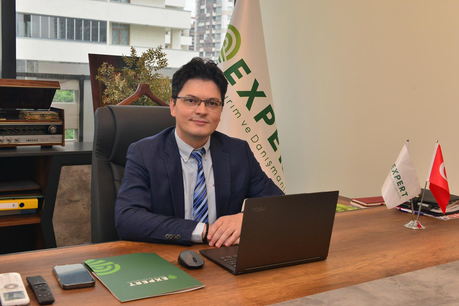 Expert Arazi Yatırım Danışmanlığı Kurucu Ortağı Mustafa Bildircin, ekonomik dalgalanmalara
