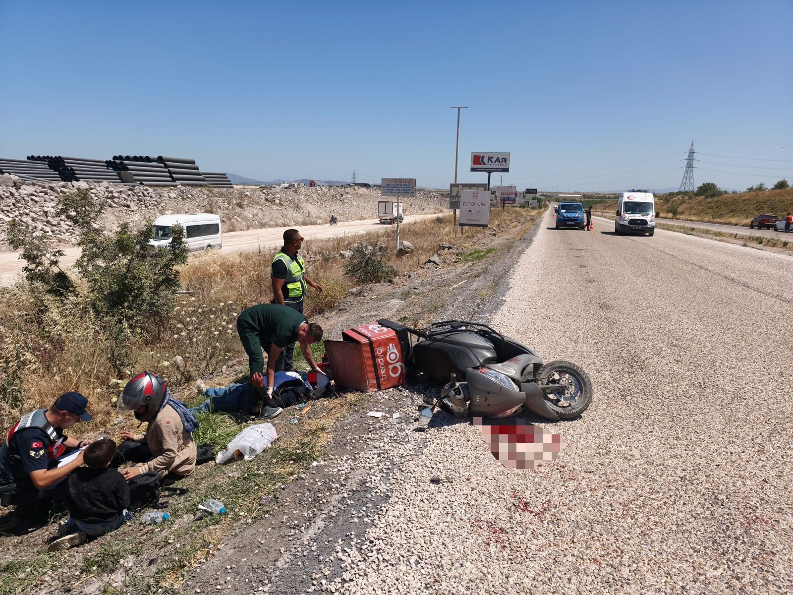 Gönen ilçesi Buğdaylı Mahallesi’nde meydana gelen trafik kazasında, motosikletin kontrolden