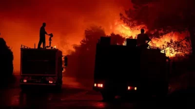 İzmir’in Ödemiş, Buca ve Çeşme ilçelerinde çıkan orman yangınları, rüzgarın