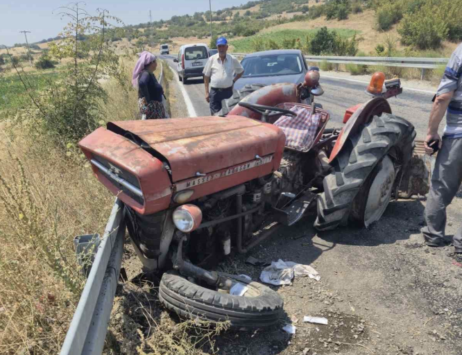 Balıkesir’in Bigadiç ilçesinde traktör ile otomobilin çarpışması sonucu, otomobilde bulunan