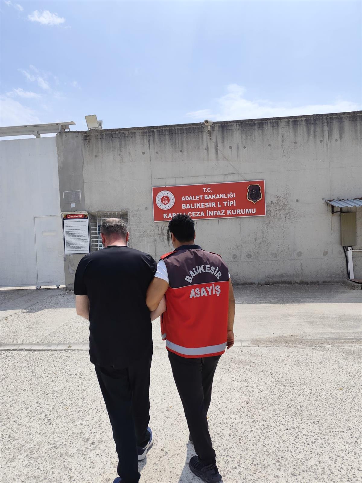 Balıkesir Emniyet Müdürlüğü ekipleri, "Yol Kesme Suretiyle Silahlı Yağma Soygun"