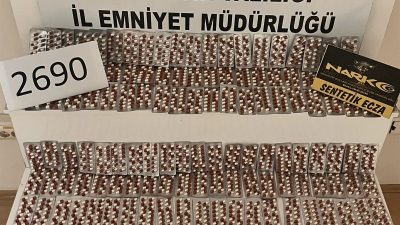 Balıkesir merkezde yürütülen operasyonda 2.690 adet sentetik ecza hap ele