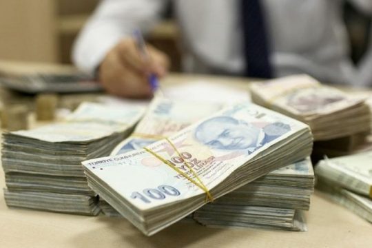 6,5 milyon memur ve memur emeklisinin maaşı belirleyen 8. Dönem