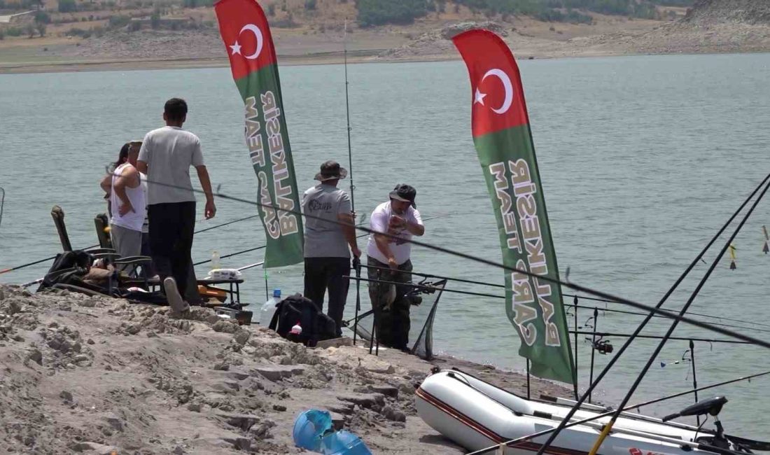 Sındırgı’da balıkçılar baraj gölünde kıyasıya yarıştı
Balıkesir’in Sındırgı ilçesinde, Genç Avcılar