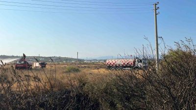 Balıkesir’in Gömeç ilçesinde çıkan arazi yangını kontrol altına alındı.