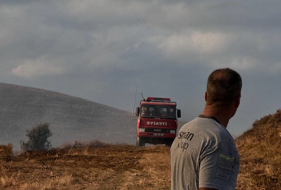 Paşalimanı Adası’nda sabah saatlerinde başlayan yangın rüzgarın etkisi ile yayıldı Marmara Denizi’nde bulunan Paşalimanı Adası’nda sabah saatlerinde yangın başladı. Sadece