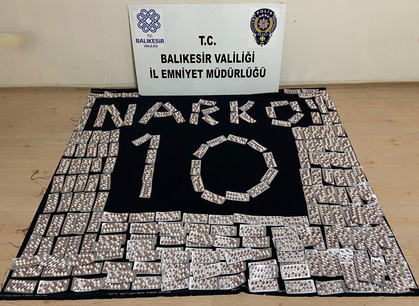 Balıkesir İl Emniyet Müdürlüğü ekiplerince düzenlenen operasyonda 3.179 adet sentetik