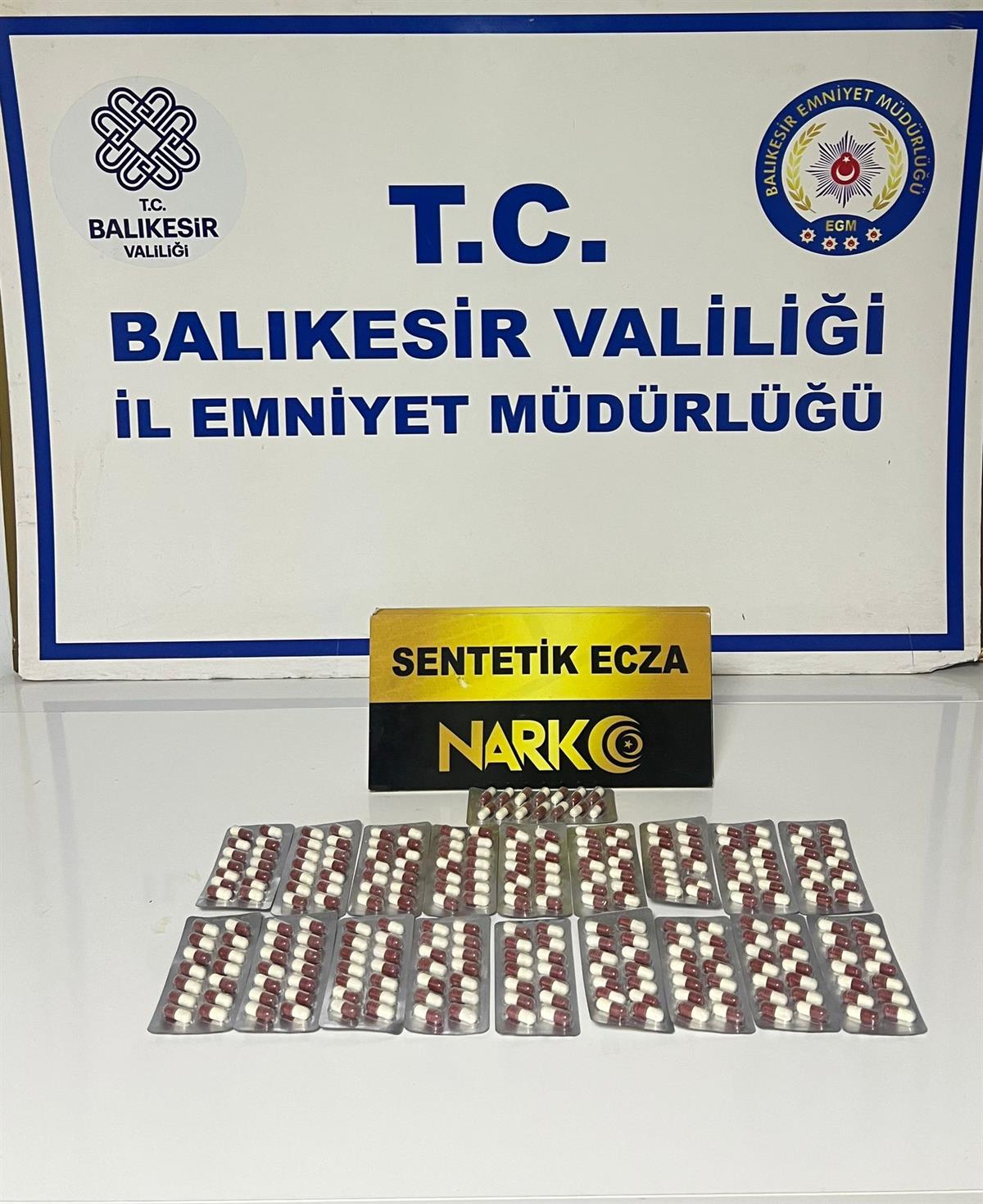 Edremit ve Bandırma’da düzenlenen operasyonlarda esrar ve metamfetamin ele geçirildi,