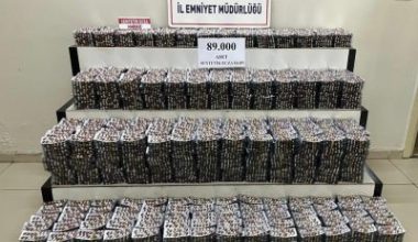 Balıkesir İl Emniyeti'nin Burhaniye'de düzenlediği operasyonda 89 bin adet sentetik
