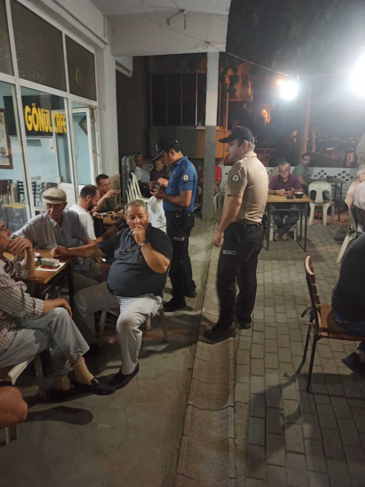 Balıkesir genelinde yapılan asayiş ve trafik denetimlerinde 1.872 kişi sorgulanırken,