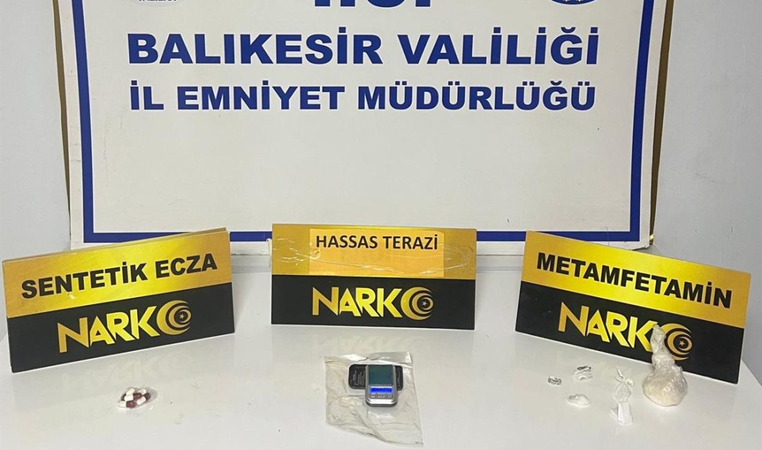 Balıkesir’in Ayvalık ilçesinde düzenlenen operasyonda metamfetamin, sentetik ecza ve hassas