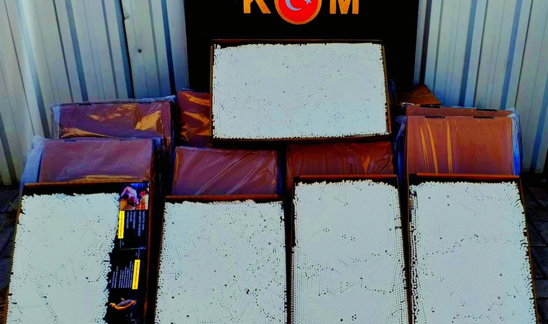Gönen’de kaçak makaron operasyonu Balıkesir İl Emniyet Müdürlüğü’ne bağlı Bandırma Kaçakçılık ve Organize Suçlarla