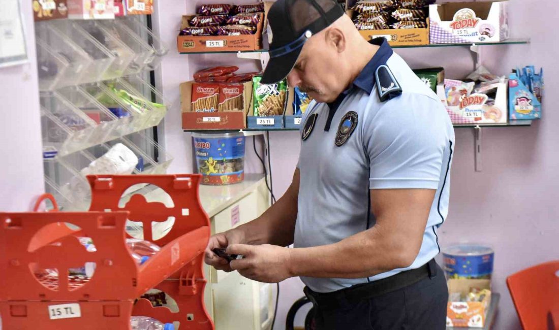 Balıkesir’de zabıta ekipleri, yeni eğitim-öğretim yılının başlamasıyla birlikte merkez ilçe