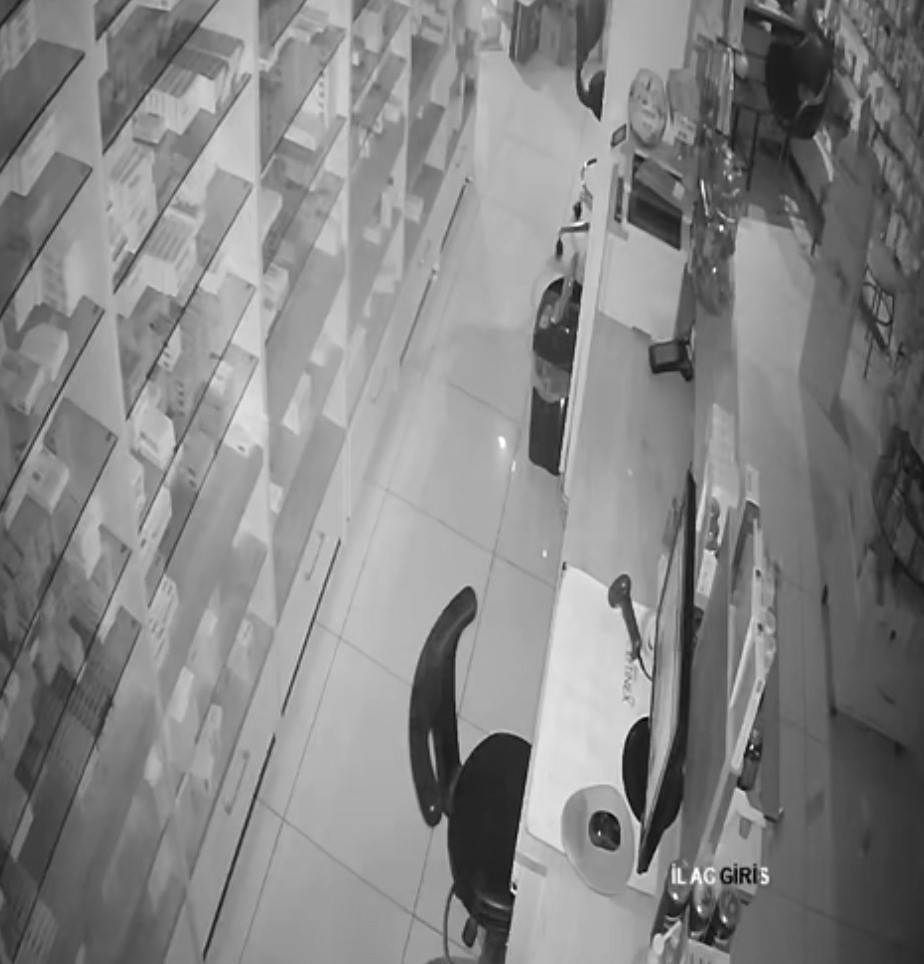 Balıkesir’de gece saatlerinde Sındırgı merkezli meydana gelen 5.0 büyüklüğündeki deprem