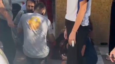 Balıkesir’in Erdek ilçesinde meydana gelen elektrikli scooter kazasında küçük bir