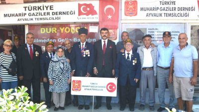 Balıkesir’in Ayvalık ilçesinde; Cumhuriyet Başsavcısı Mehmet Fatih Acemoğlu, gaziler haftası