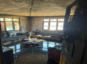 Balıkesir’in Sındırgı ilçesinde bir evde elektrik kontağından yangın çıktı.
