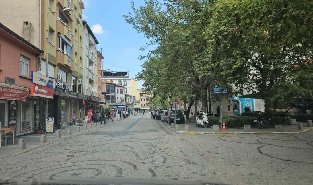 Balıkesir’de 4,9 büyüklüğünde deprem Balıkesir'de 4.9 büyüklüğünde deprem meydana geldi. Deprem, İzmir, Manisa, Bursa
