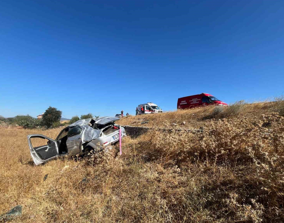 Balıkesir’in İvrindi ilçesinde meydana gelen tek taraflı trafik kazasında yoldan