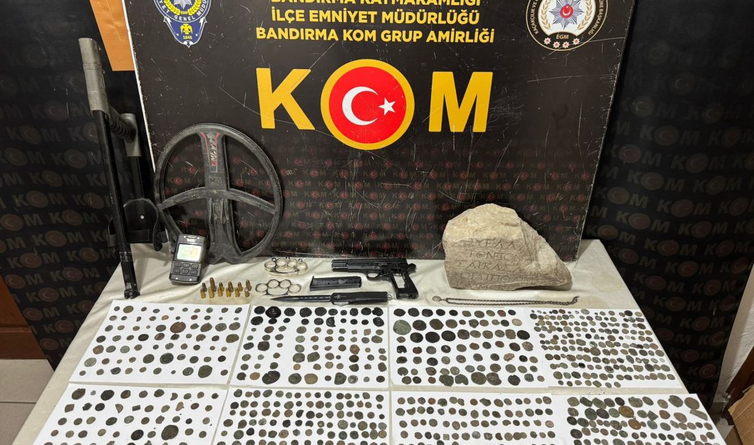 Balıkesir’in Bandırma ilçesinde bir işyerine düzenlenen operasyonda çok sayıda tarihi