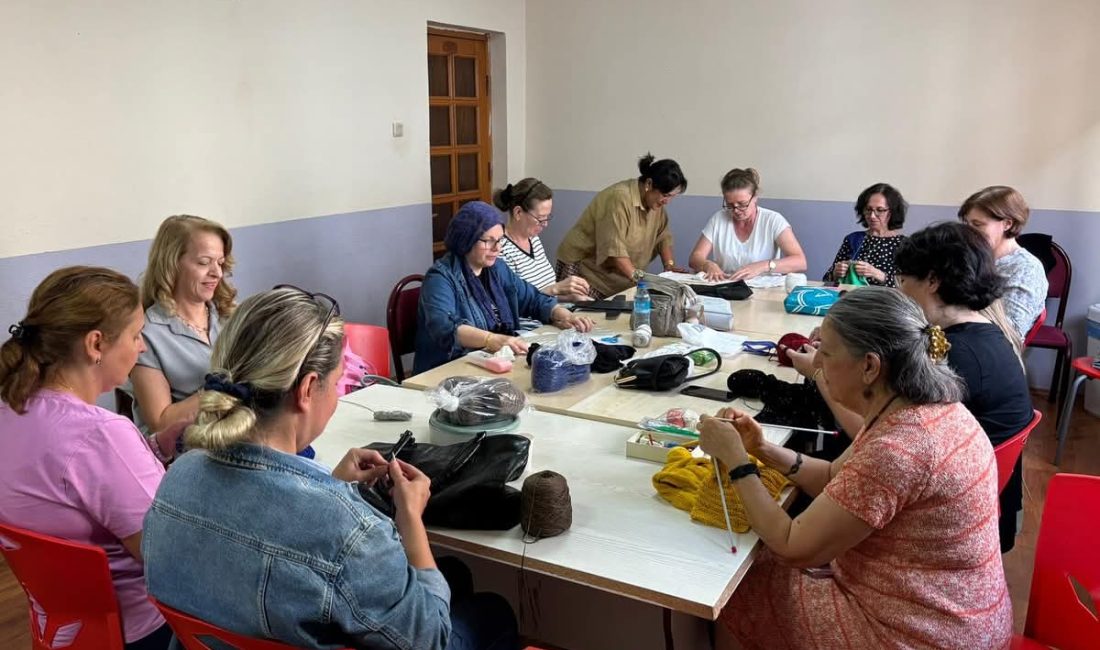 Bandırma Belediyesi, sosyal, kültürel ve sanatsal alanlarda yürüttüğü çalışmalarla kentte