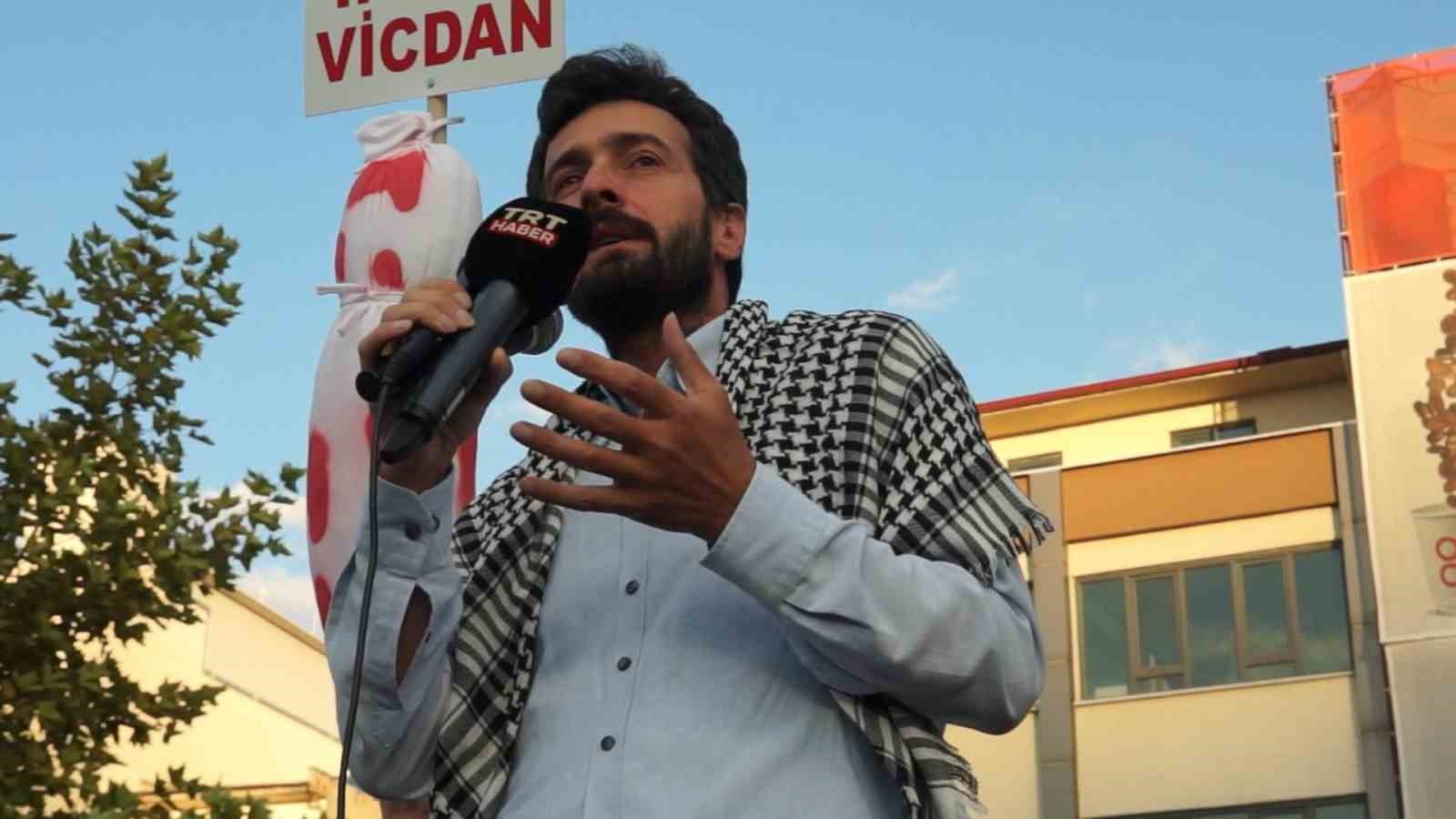 Balıkesir Sivil Toplum Platformu tarafından düzenlenen "Filistin’e Destek Yürüyüşü"ne vatandaşlar