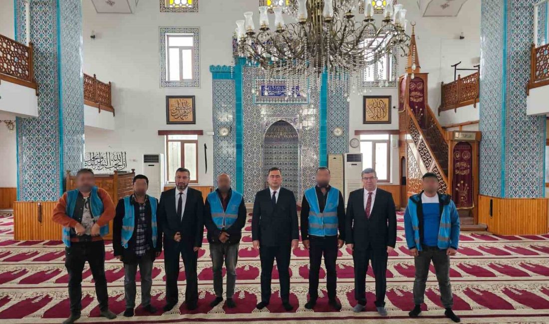 Balıkesir’in Bandırma ilçesinde, denetimli serbestlik kapsamında yükümlülerin kamu yararına çalışmalarını