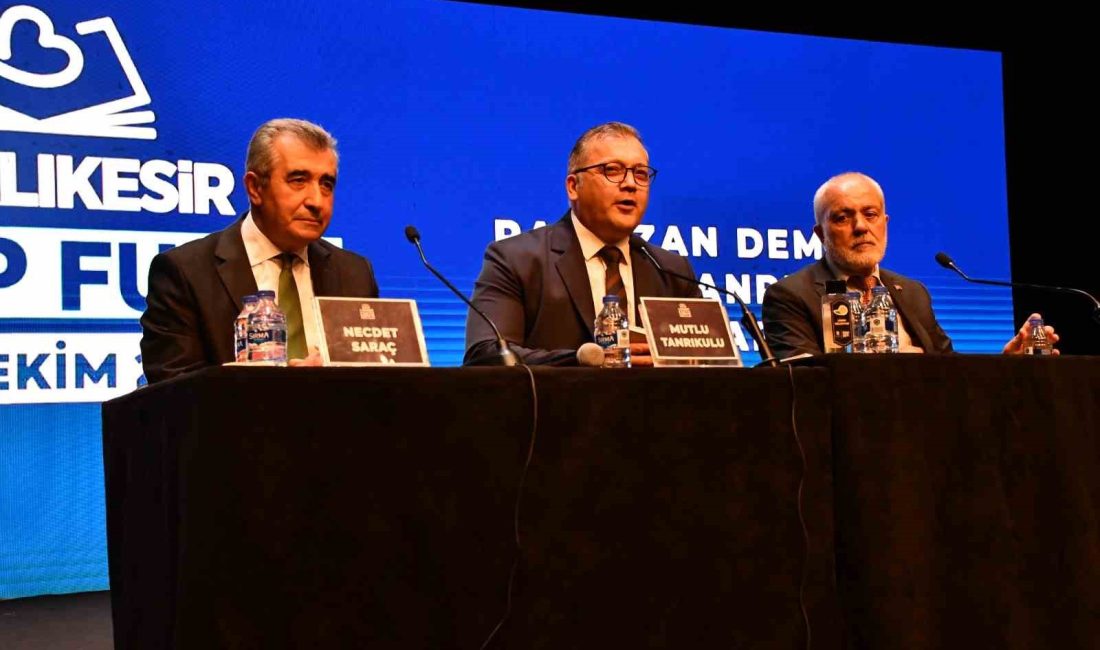 Balıkesir Kitap Fuarı’nda medya, siyaset ve edebiyat rüzgârı esti Balıkesir’de 17 Ekim’de kapılarını açan ve her gün binlerce kitap