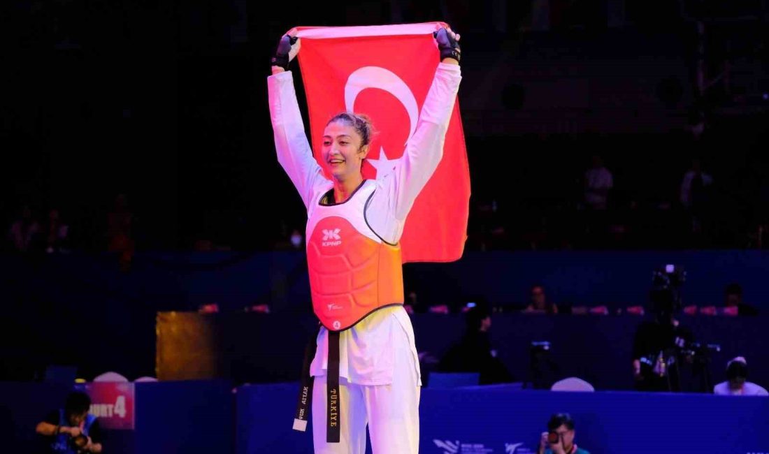 Balıkesir’in gururu Nafia Kuş Aydın, ikinci kez dünya şampiyonu Balıkesir Büyükşehir Belediyespor’un milli sporcusu Nafia Kuş Aydın, 2025 Dünya
