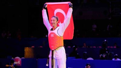 Balıkesir’in gururu Nafia Kuş Aydın, ikinci kez dünya şampiyonu Balıkesir Büyükşehir Belediyespor’un milli sporcusu Nafia Kuş Aydın, 2025 Dünya
