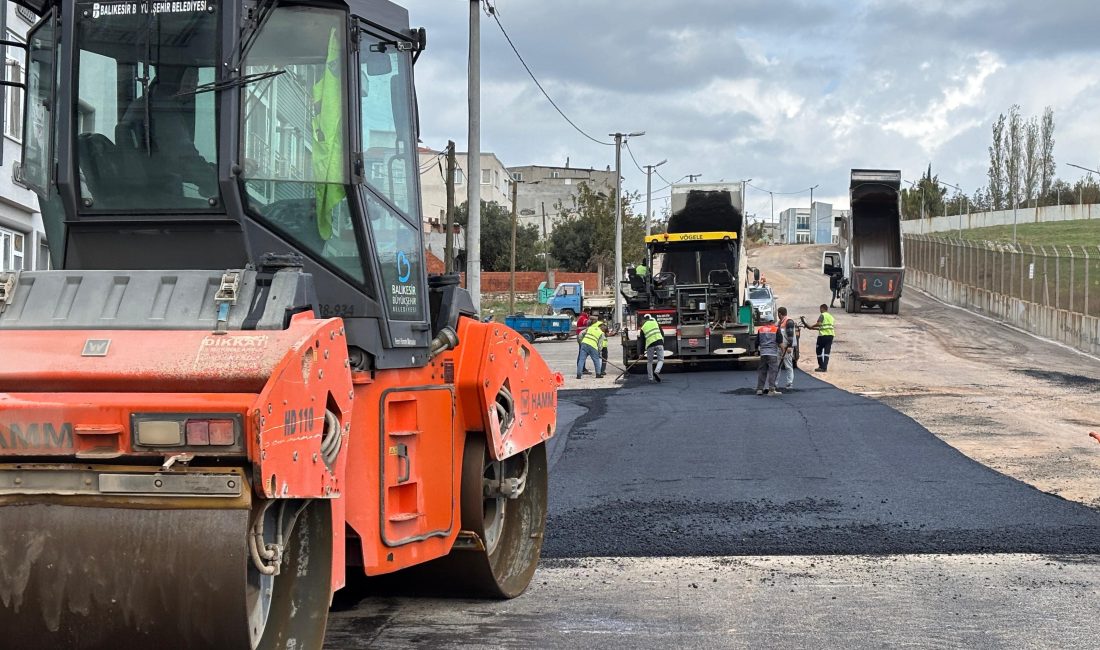 BALIKESİR BÜYÜKŞEHİR BELEDİYESİ BANDIRMA’DA İKİ YOLU DAHA YENİLEDİ Balıkesir Büyükşehir Belediyesi, Bandırma’da yıllardır atıl durumda olan Şlam Yolu’nu