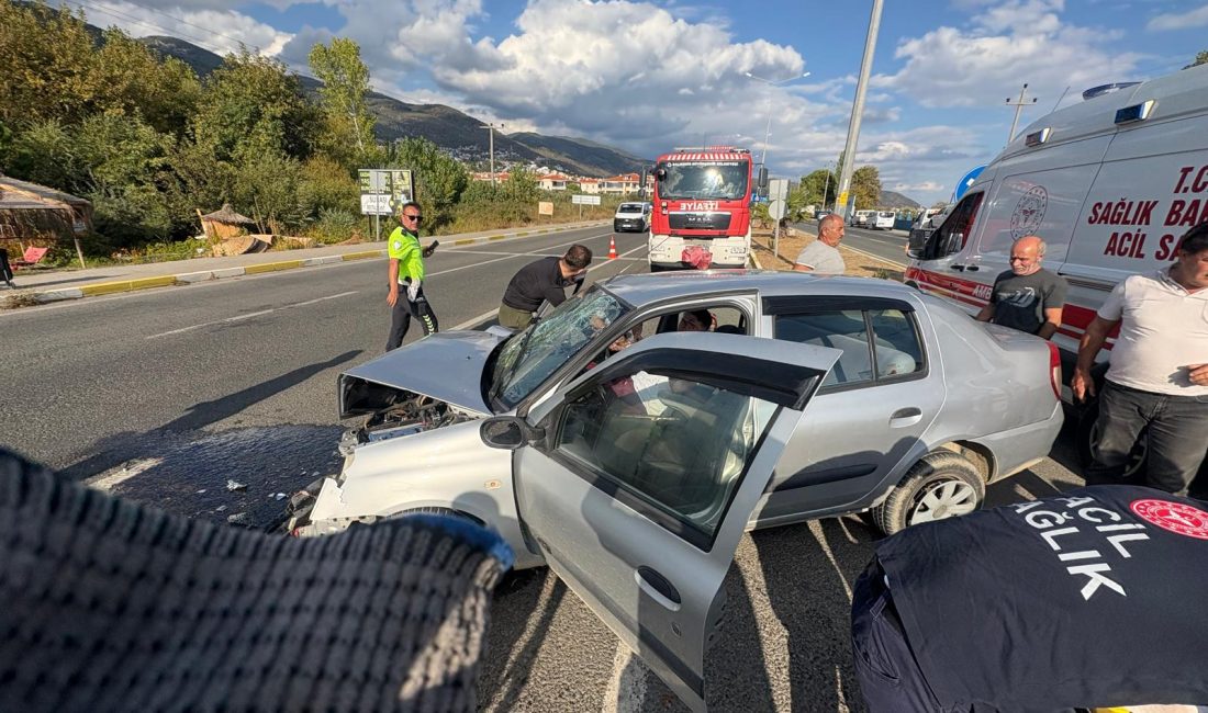 Edremit’te trafik kazası: 2 yaralı Balıkesir’in Edremit ilçesinde meydana gelen çift taraflı trafik kazasında 2