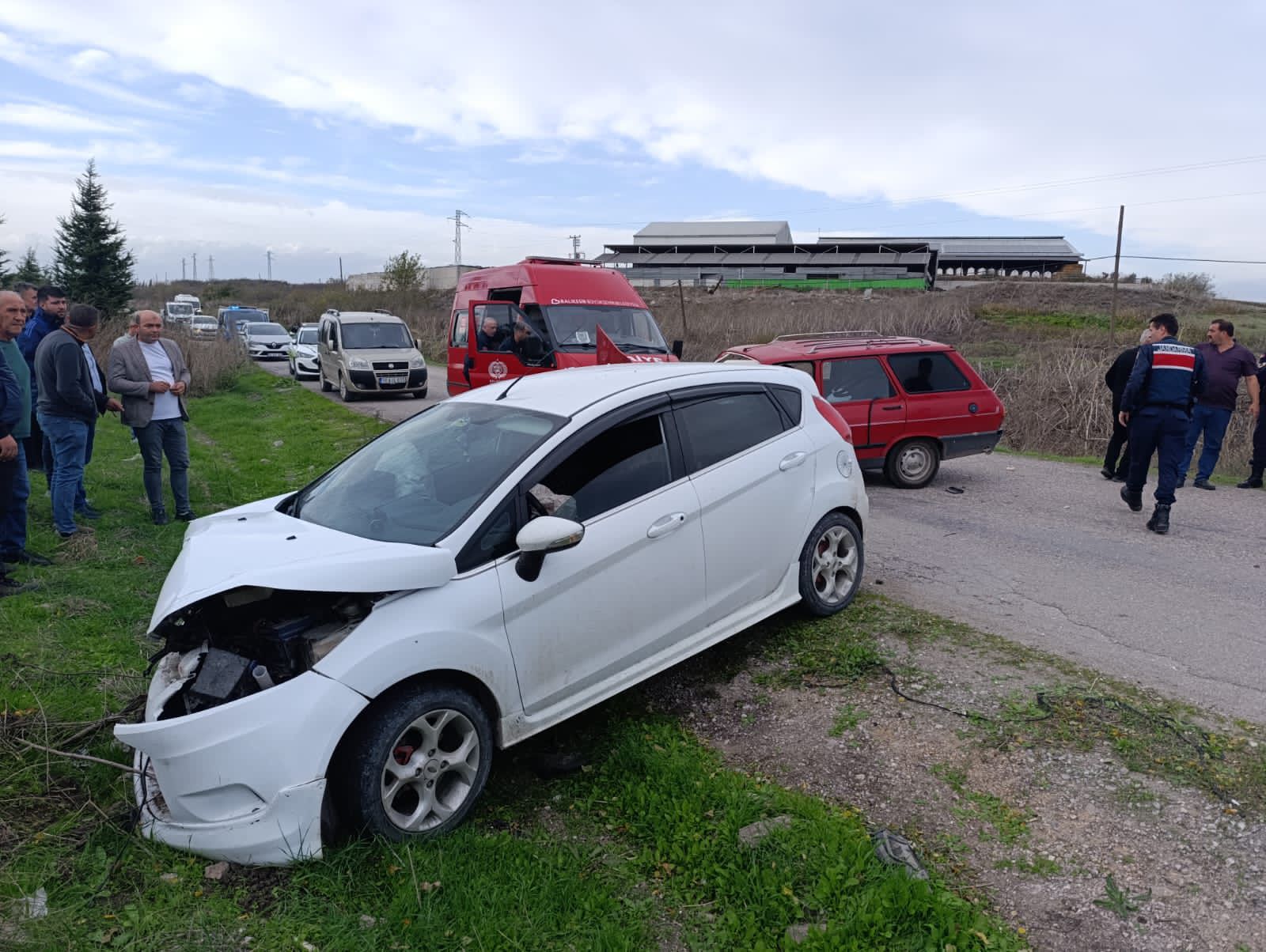 Balıkesir’in Manyas ilçesinde meydana gelen çift taraflı trafik kazasında 1