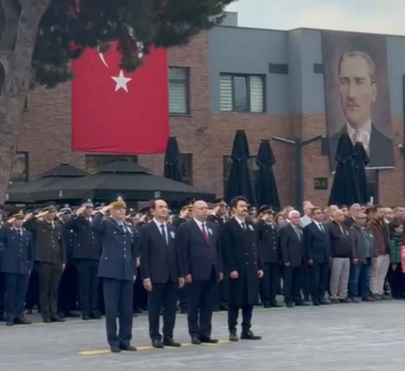 Balıkesir’in Gönen ilçesinde 10 Kasım Atatürk’ü Anma Töreni sabah saat