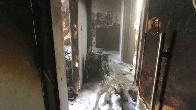 Bandırma’da 5 katlı bir apartmanın 3’üncü katında yangın meydana geldi.