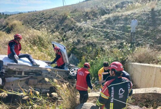 Balıkesir’de İzmir-İstanbul otoyolunda meydana gelen trafik kazasında 1 kişi yaralandı.