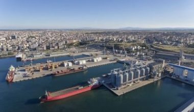 Üç tarafı denizlerle çevrili bu güzel ülkenin, Marmara kıyısında mütevazı