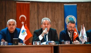 Balıkesir Su ve Kanalizasyon İdaresi (BASKİ), Bandırma’daki muhtarlarla yaptığı toplantının