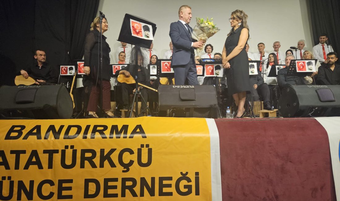 Hayri Turna: Tatillerle, Sınavlarla Atatürk Sevgisini Silemezsiniz! Bandırma Atatürkçü Düşünce Derneği Başkanı Hayri Turna, 10 Kasım’a denk