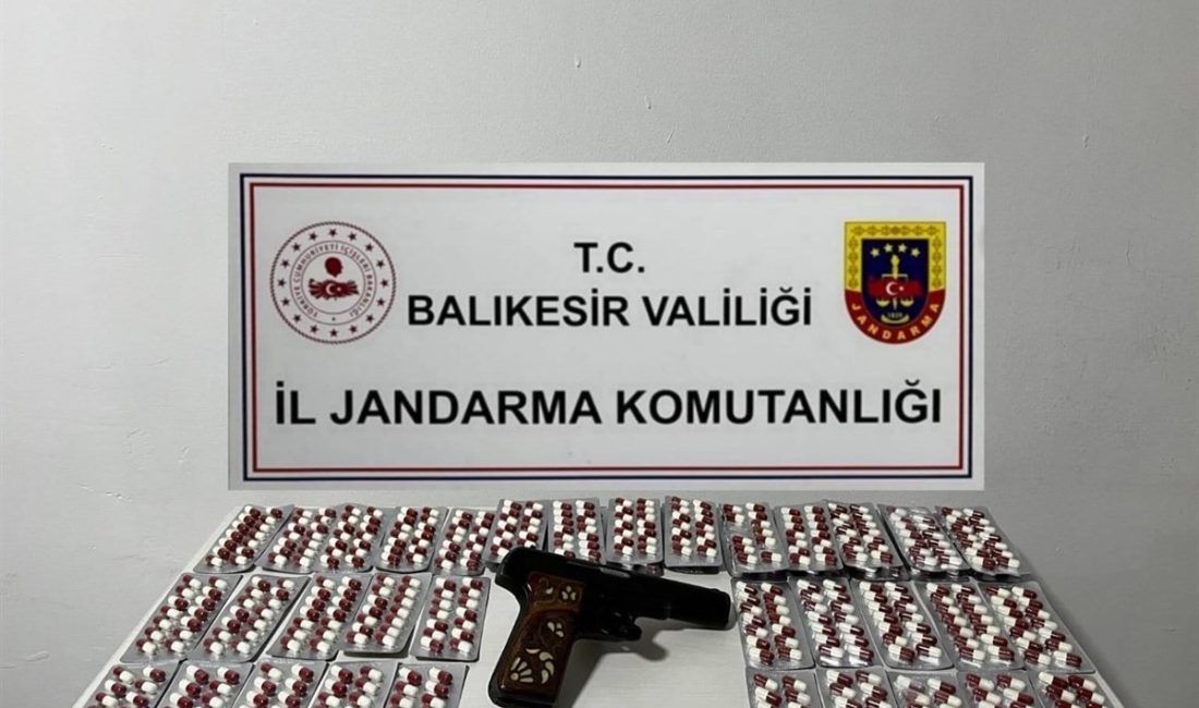 Balıkesir’de 8 ilçede uyuşturucu operasyonu; 31 şahıs yakalandı Balıkesir’de jandarma ekipleri tarafından uyuşturucu ile mücadele kapsamında 8 ilçede