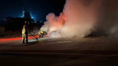 Bandırma-Susurluk karayolu Kuşcenneti Kavşağı yakınlarında seyir halindeki bir araçta çıkan