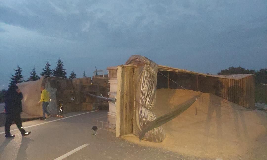 Balıkesir’in Bandırma ilçesi ile Susurluk istikameti arasında meydana gelen trafik