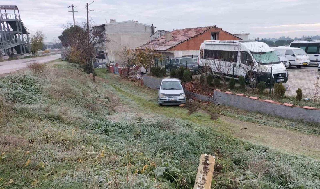 Balıkesir’in Altıeylül ilçesinde meydana gelen trafik kazasında direksiyon hakimiyetini kaybeden