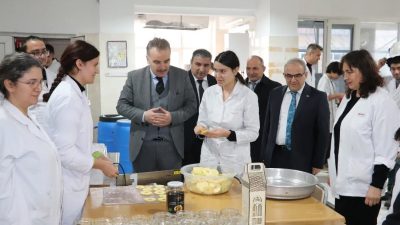 Balıkesir’in Edremit ilçesinde Kaymakam Ahmet Odabaş ve İlçe Millî Eğitim